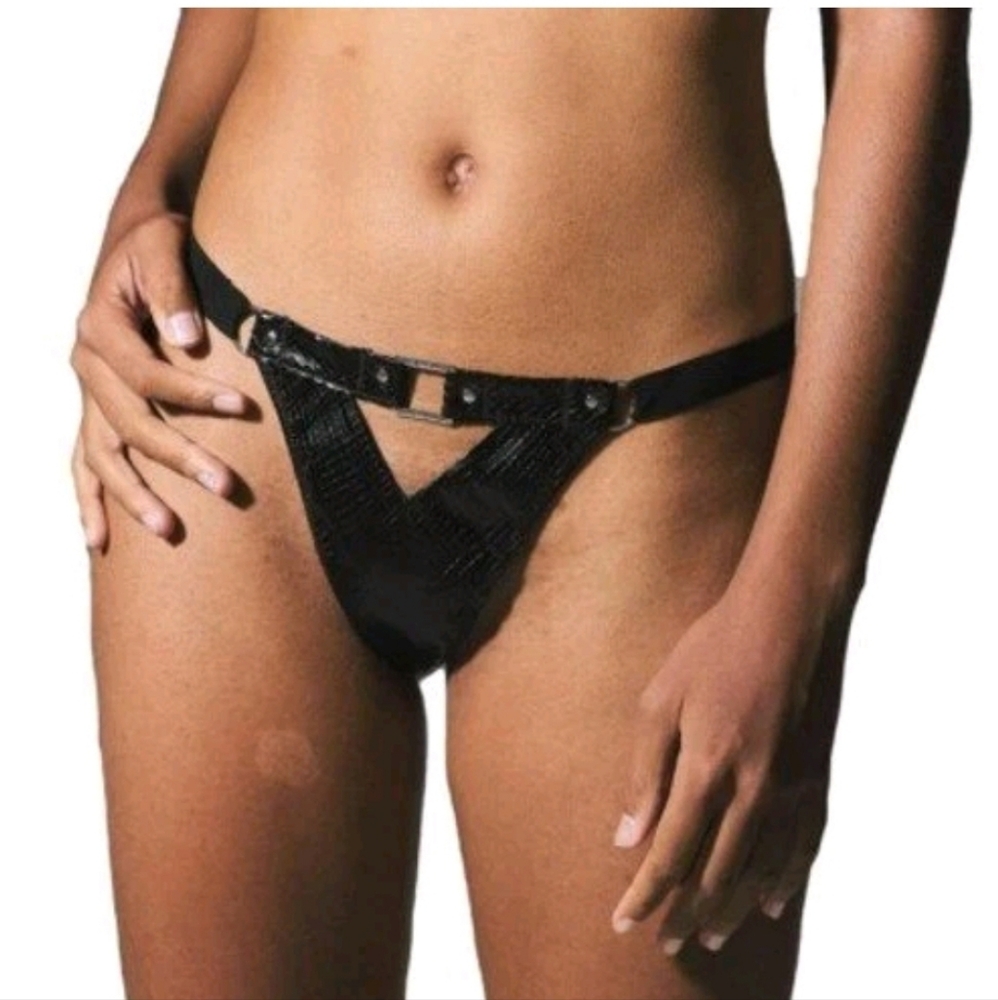 Nwt Thistle and Spire Chambers Black Vegan Snakeskin Keyhole  Thong Size XL
